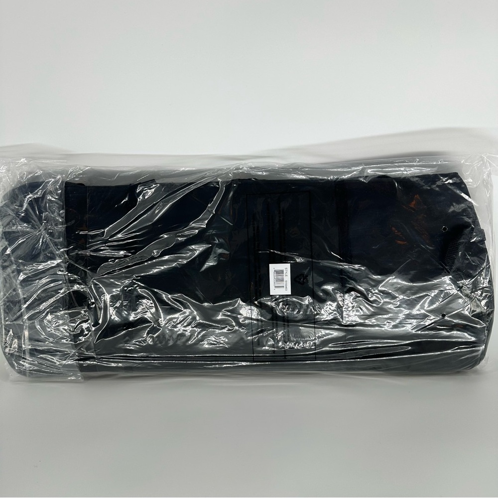 New Adidas Defender 5 Medium Duffel Bag - Picture 6 of 8